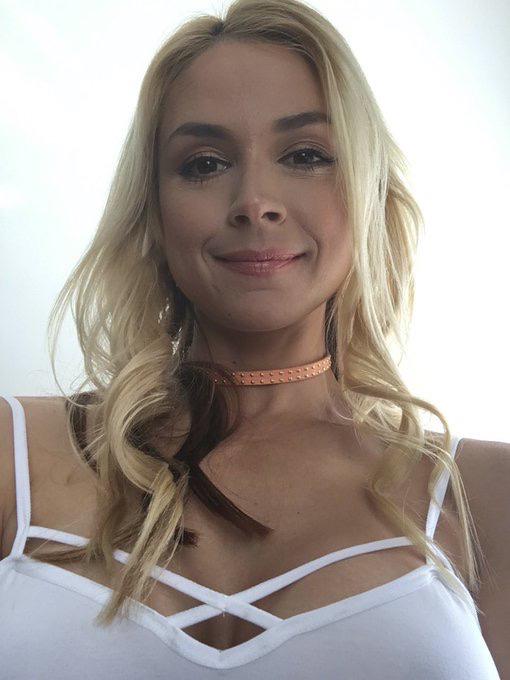 Come have the taste of my pussy as I am ready to have fun Come have the taste of my pussy as I am ready to have fun