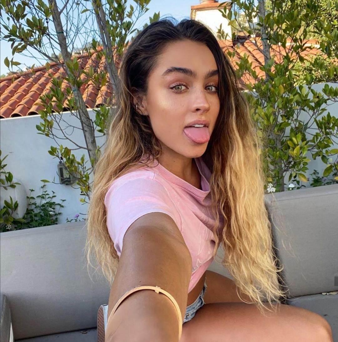 I want to get down and dirty for some hot banging, naughty, fun sweet sexual exp I want to get down and dirty for some hot banging, naughty, fun sweet sexual exp