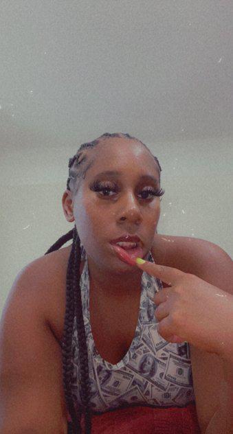 Hi Monii Back 💕 Hi Monii Back 💕