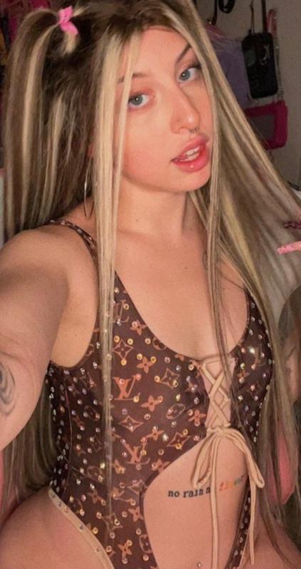 I’m a professional hooker and I’m independent available for out call and in call