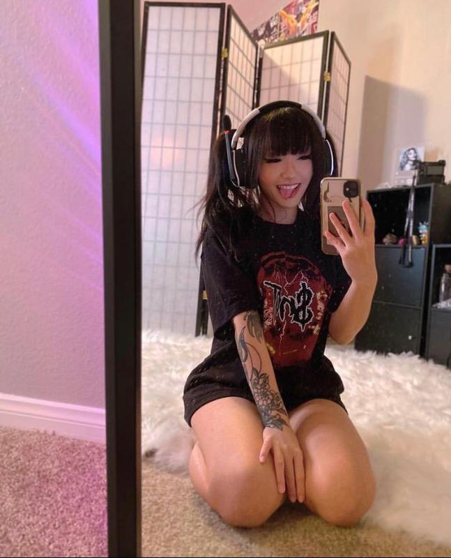 Hmu on Snapchat avathilda02 or text (321) 209-1579. Ig: ava__b02