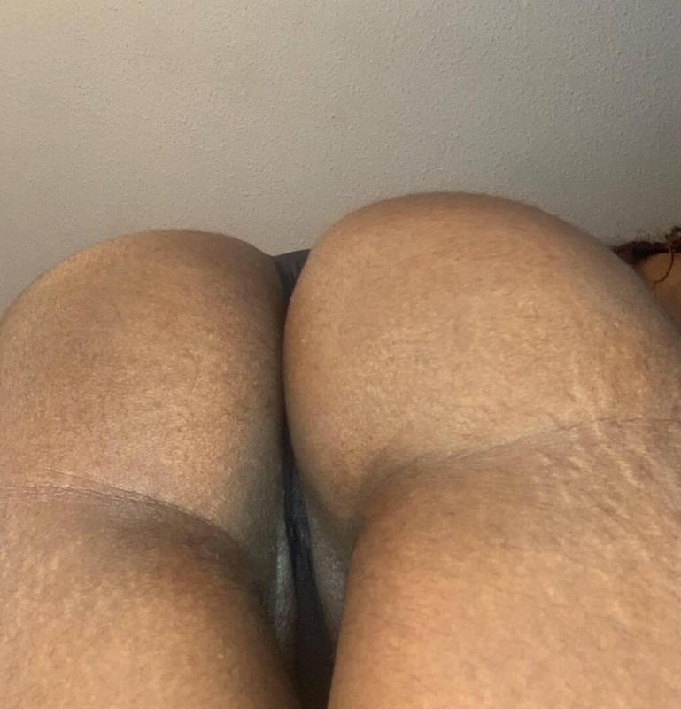 BIG BOOTY EBONY PLAYMATE