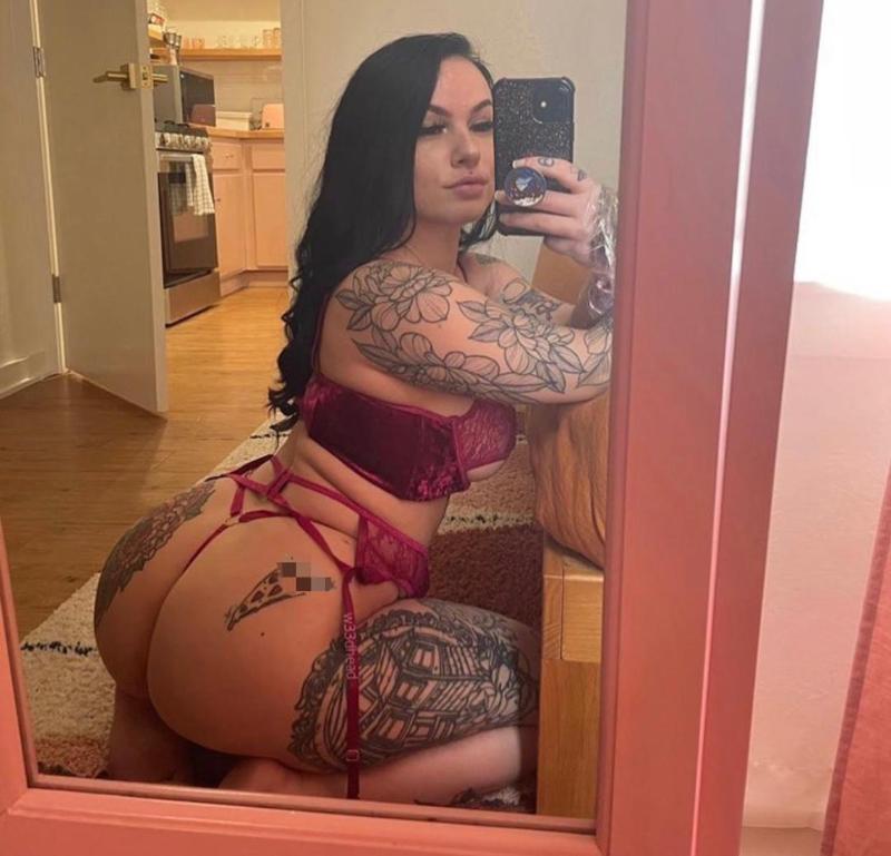 Escort down to fuck annababyy40 or text me on ‪+1 (754) 261‑9328