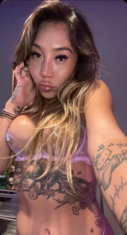 I want to fulfill your widest fantasies 👅😍 I will give you my full service