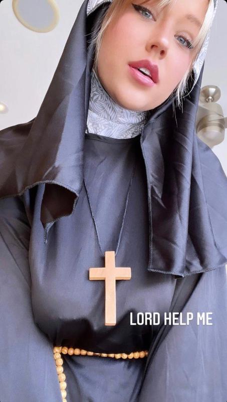 I’m down to fuck and I charge with rules hit me up only if you’re interested pls