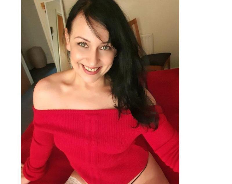 SMART AND EDUCATED , EXCLUSIVELY FOR GENTLEMENS NOT YOUNG