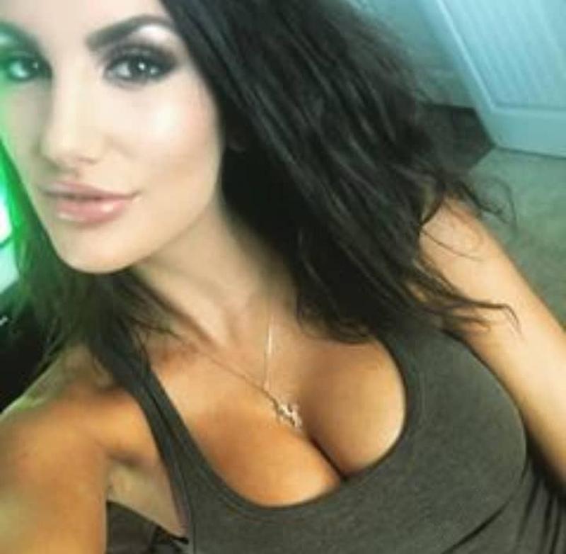 I’m a hot sexy naughty here for hookup