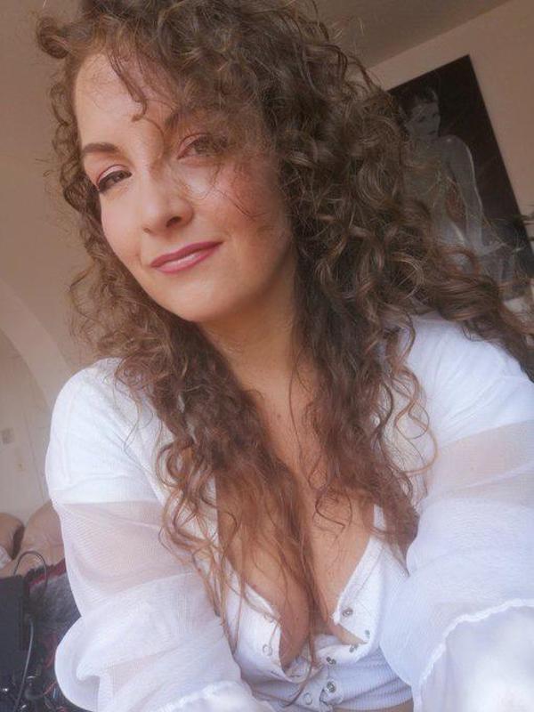 I’m available for incall and outcall services