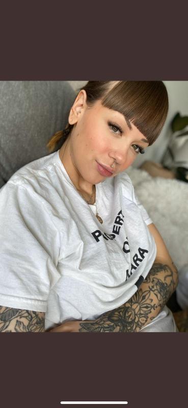 HMU if you wanna hookup and have fun snap is kendrahush