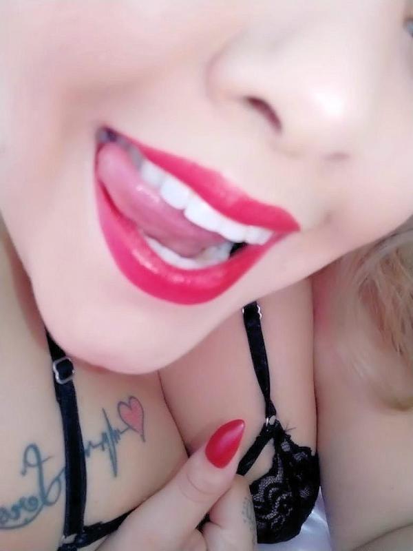 I’m available for hookup I’m independent And a professional hooker ready to offe