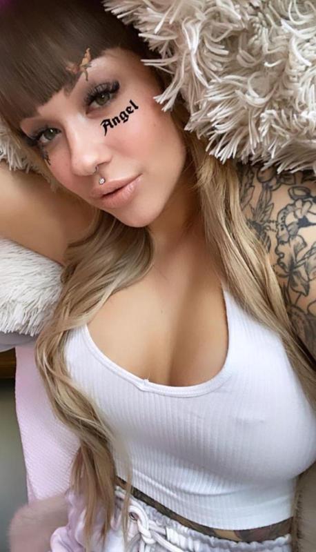 DOWN FOR HOOK UP 🥰🥰😘