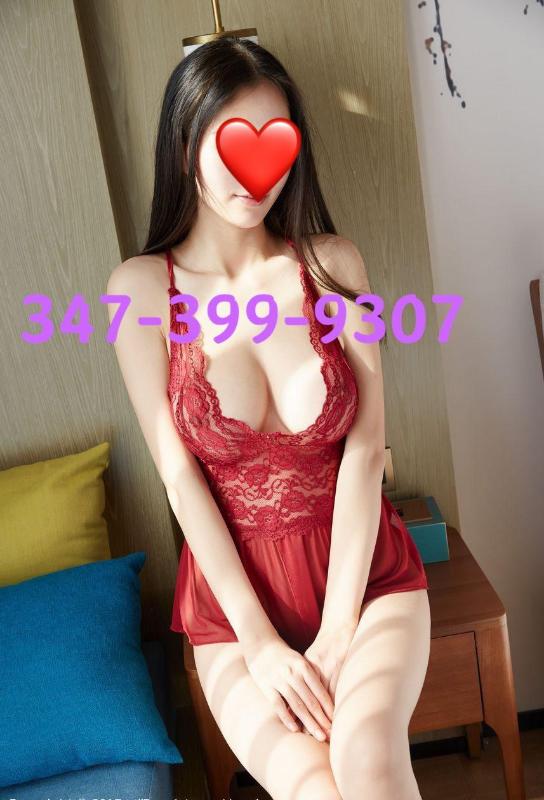 Pretty sexy young nice skinny Asian girl good massage Manhattan waiting for you