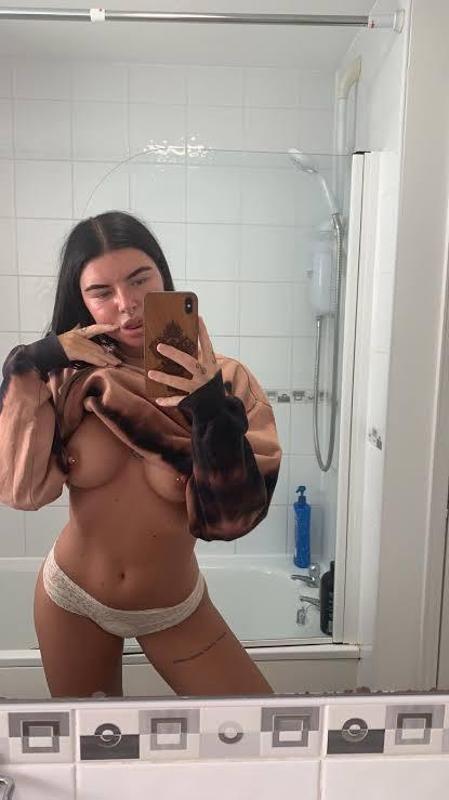 I’m down for fun 🍑🍆 SC: 👻 maggie13290 My cell number…. (515) 293-7230