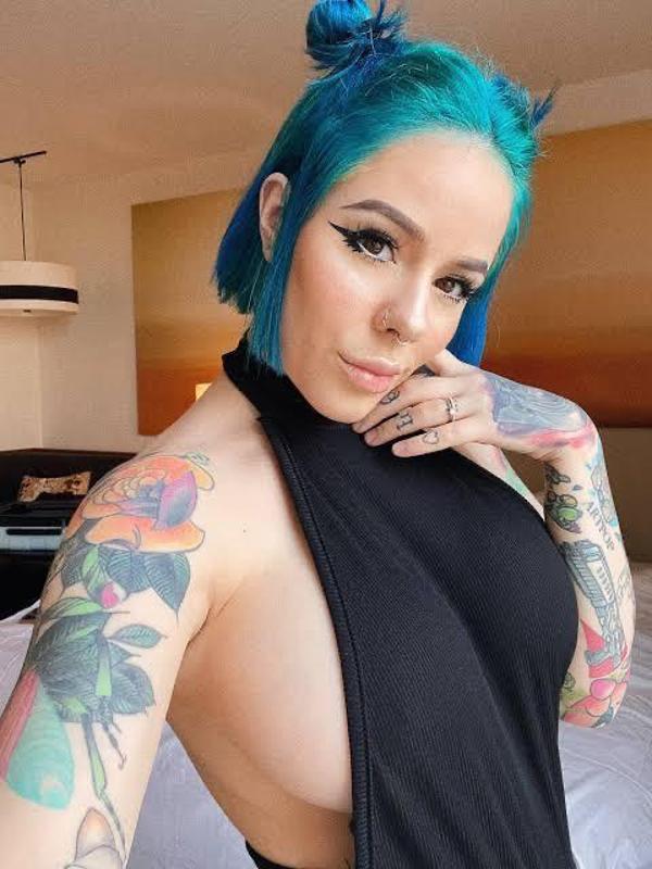 HMU IF YOU DOWN FOR FUN AND MEETUP Text ME ON 2013803620