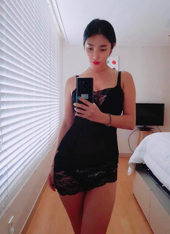 The Korean lady Real & Ready Now👅🍭Naughty Fun💋My Place Or Yours💋