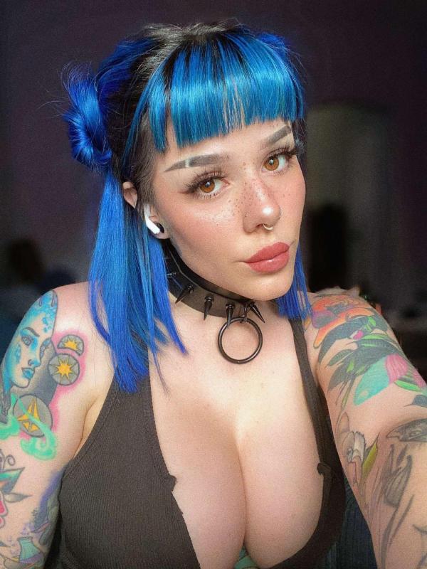 HMU me on Snap jannetbrielle5 or 8328101039 IF YOU’RE DOWN TO FUCK