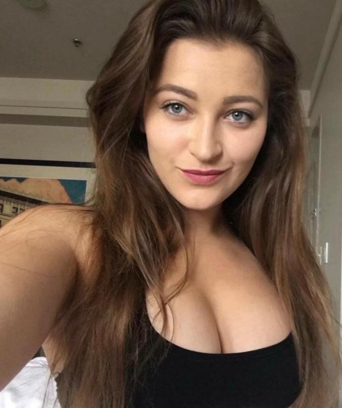 Hey there I’m available to have fun 👅🍆👅