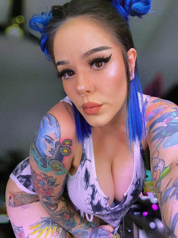 Looking for a sexy to have fun with am available