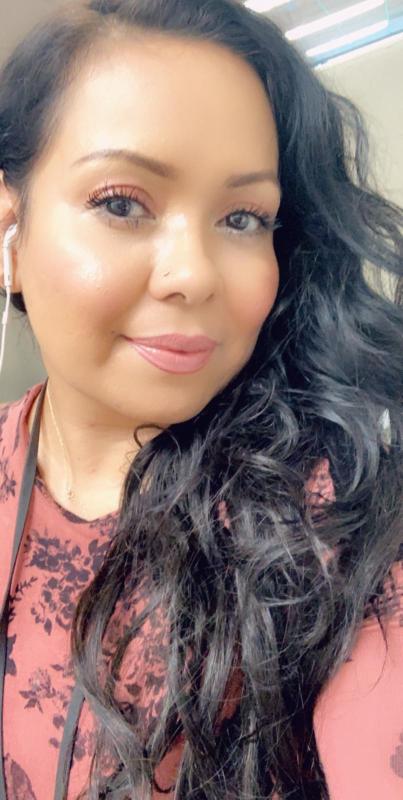 HOT GIRL LOOKING FOR HOT BOY IM AVAILABLE