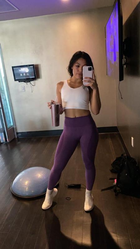 I’m available for both INCALL and OUTCALL, come 🍆 **** me hard🍓💦