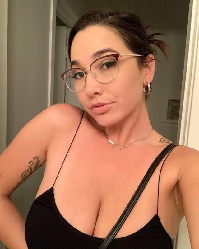 Available for fun💦💦💦