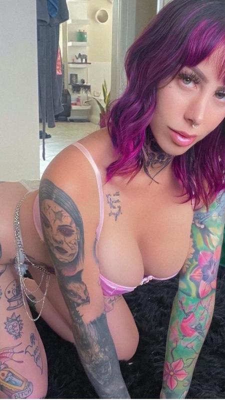 DOWN TO FUCK AND CHILL