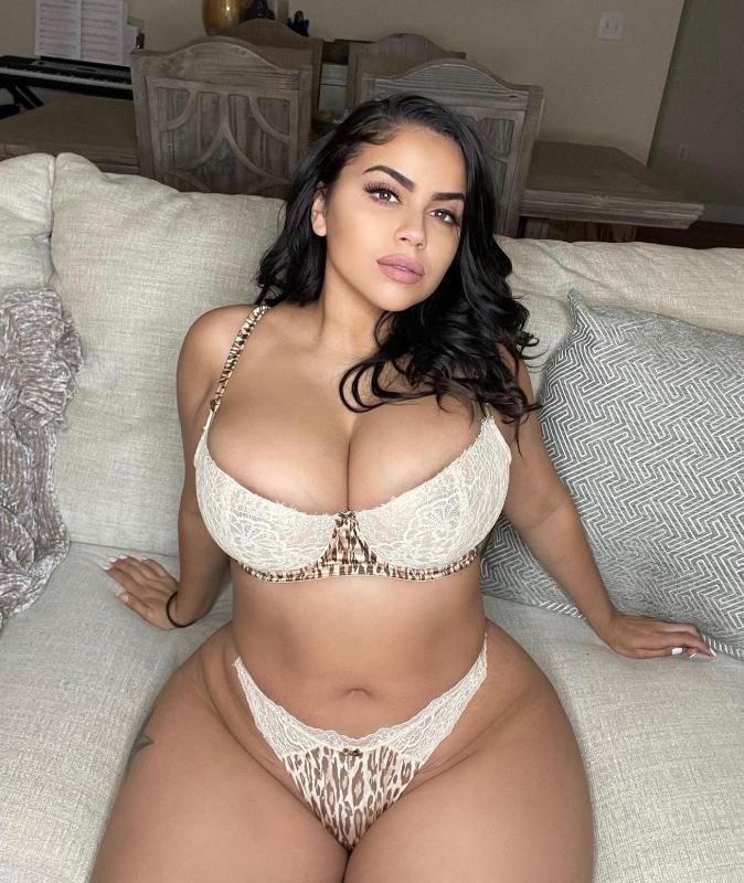 H O O K U P 🍆💦🍑 AVAILABLE FOR BOTH INCALL / OUTCALL