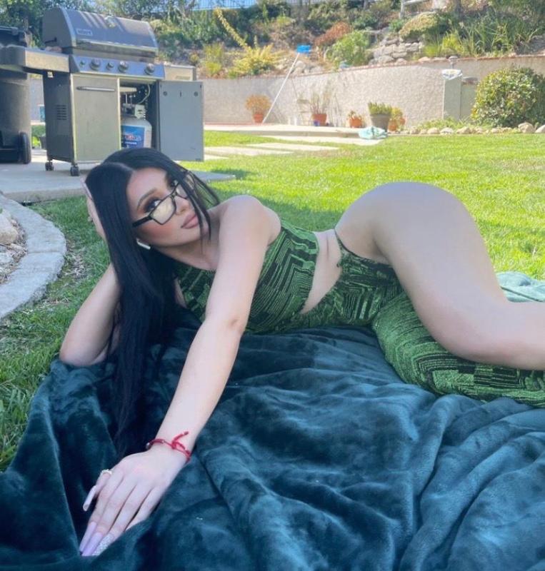 I’m Lilian heartsss available 🍑🍆💦for a nice moment