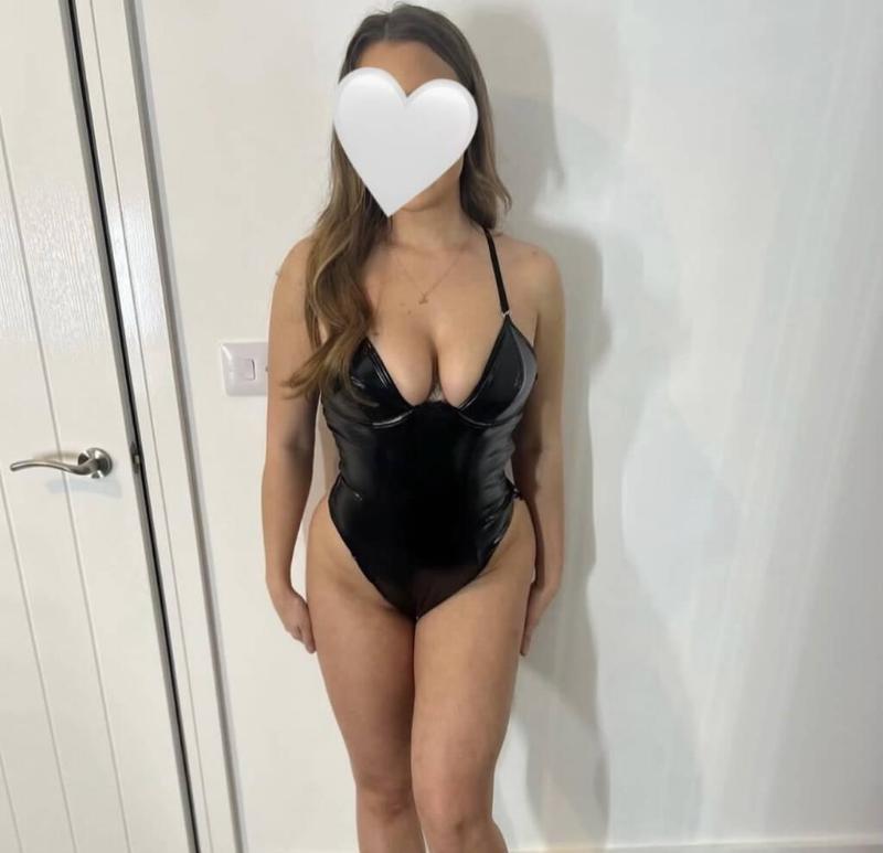 FREAKY SLUT READY TO MAKE YOU CUM -INCALL&OUTCALL