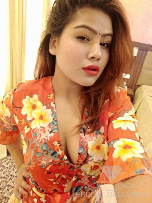 Classic//-Call Girls In Jasola Vihar Delhi 8587000828 Escort In Delhi NCR