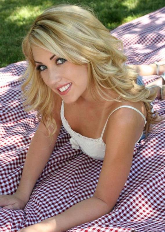 Biggest tits ever💦🍑 💋 sexy❤💋 fun💋💋👅sweet in the middle